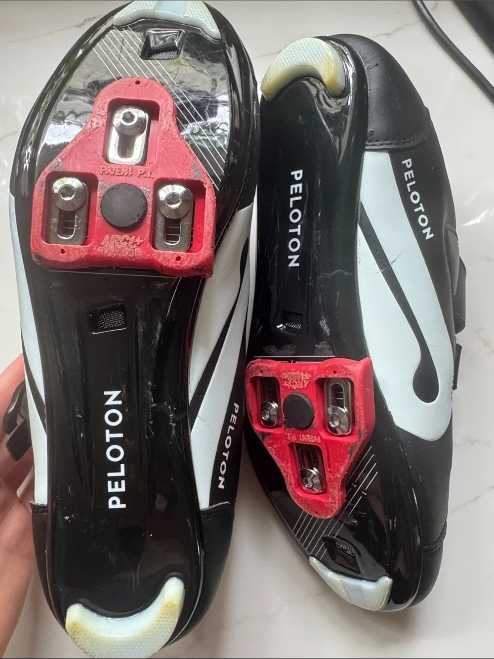 Peloton Adult size 44 Black & Red Cycling Sneakers excellent condition no box